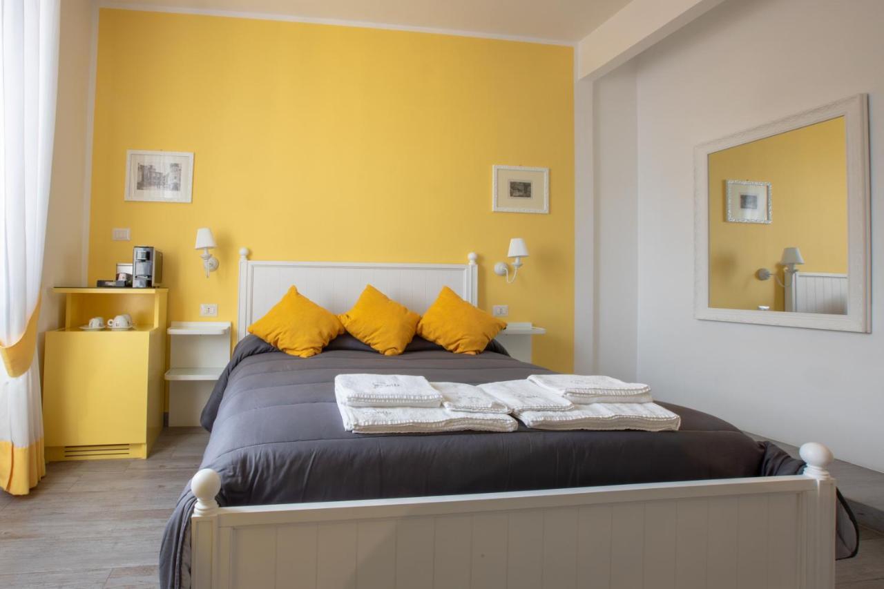 Suite Napoletana Naples Exterior photo